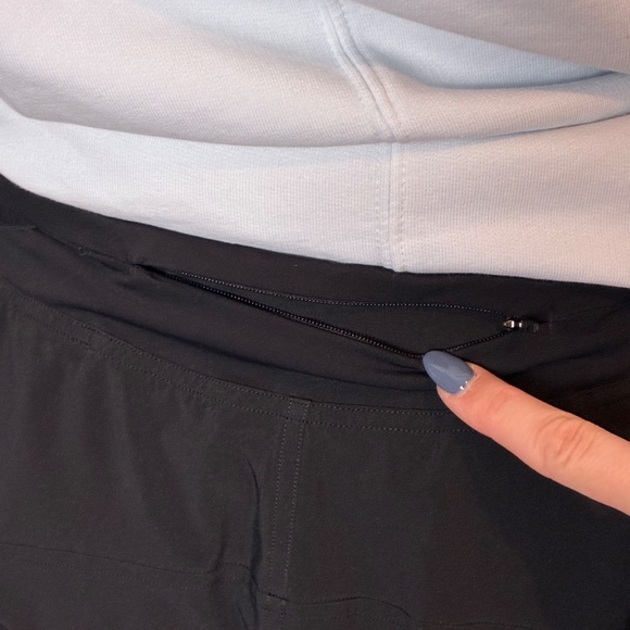 Lululemon Reflective Track Jogger / Lightweight Woven Pants – Black, Size 6 - Picture 5 of 5